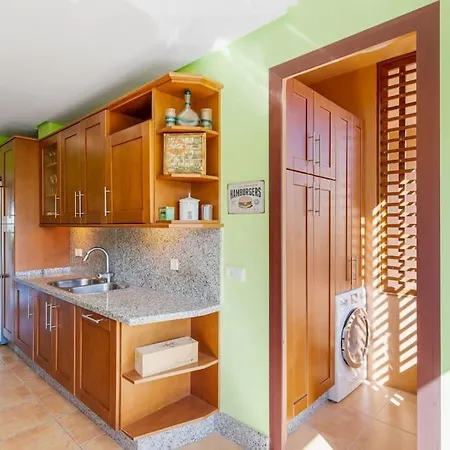 Breath Taking Views At Brisas, 3br Flat W/pool Marbella