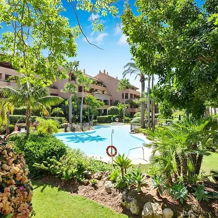 Apartment Breath Taking Views At Brisas, 3br Flat W/pool Marbella